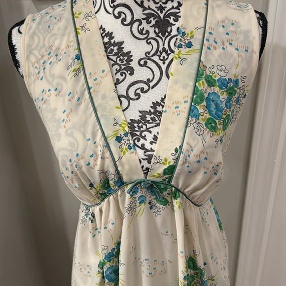 Vintage Dior Nightgown and Robe SetFinal Price Drop!! - Picture 7 of 15